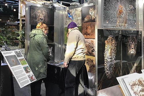 ashley vincent engaging with customers at the November Spitalfields Arts Market